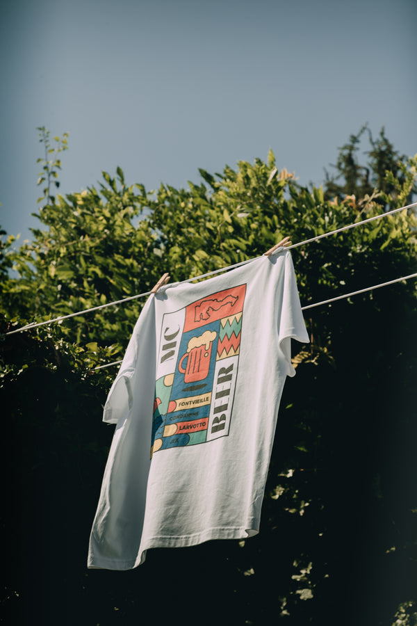 Le t-shirt Monte Carlo Beer "Starter Plaque" avec imprimé au dos d'une illustration représentant des quartier, la bière, monaco