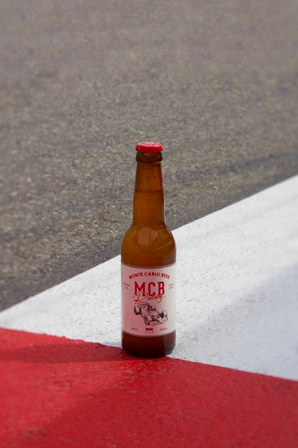 Bouteille Monte Carlo Beer Blonde, spécial racing, sur la route de Monaco